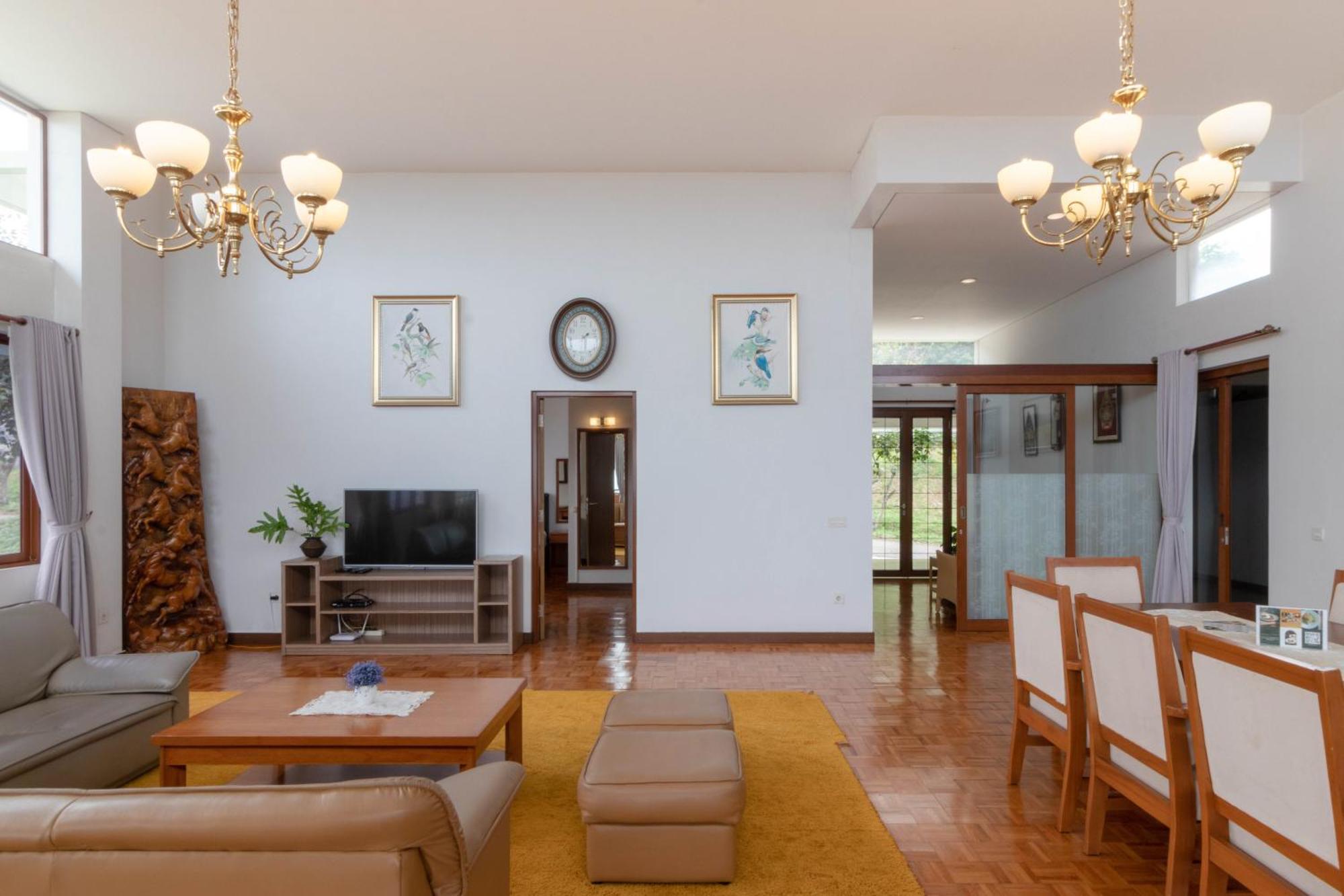 Family Only Amazing City View Villa - De Reiz Firen Syariah Μπαντούνγκ Εξωτερικό φωτογραφία