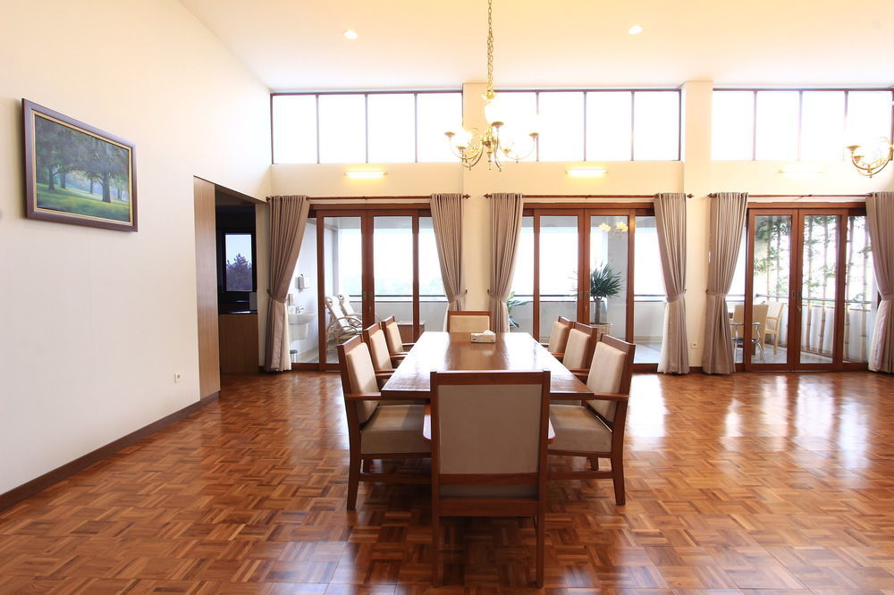 Family Only Amazing City View Villa - De Reiz Firen Syariah Μπαντούνγκ Εξωτερικό φωτογραφία